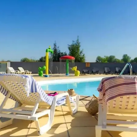 6 Pers, Proche Europa Park, Menage Inclus, En Avec Piscines